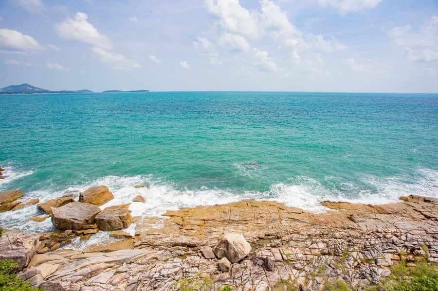 Koh Samui: Half Day Around Island Tour with Transfers - Plai Laem Temple and the 18-Arm Guanyin Statue on the Lake