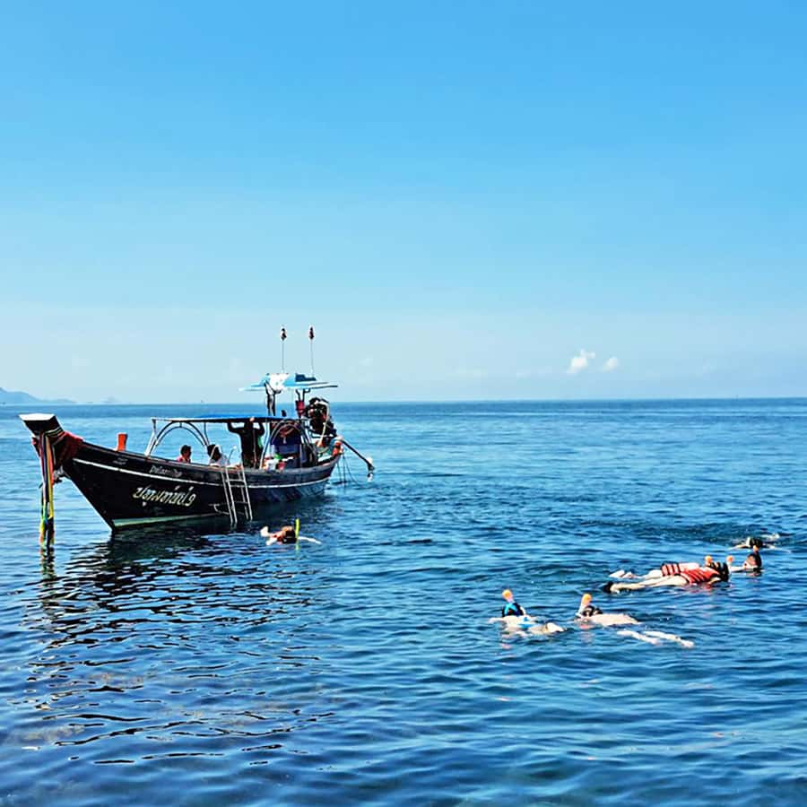 Koh Samui: Koh Mudsum & Koh Tan by Longtail Boat with Lunch - Beachfront lunch on the Gulf: fresh, traditional, and generally mild
