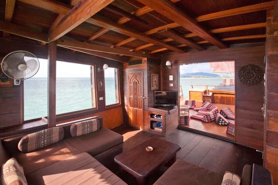Koh Samui: Koh Phangan Island Full-Day Cruise with Sunset - Boat comfort and crew service: why people keep recommending it