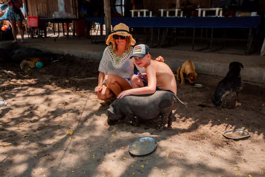 Koh Samui: Pig Island & Koh Tan Speedboat Tour with Lunch - Ko Madsum with kayaking: why this stop adds real variety