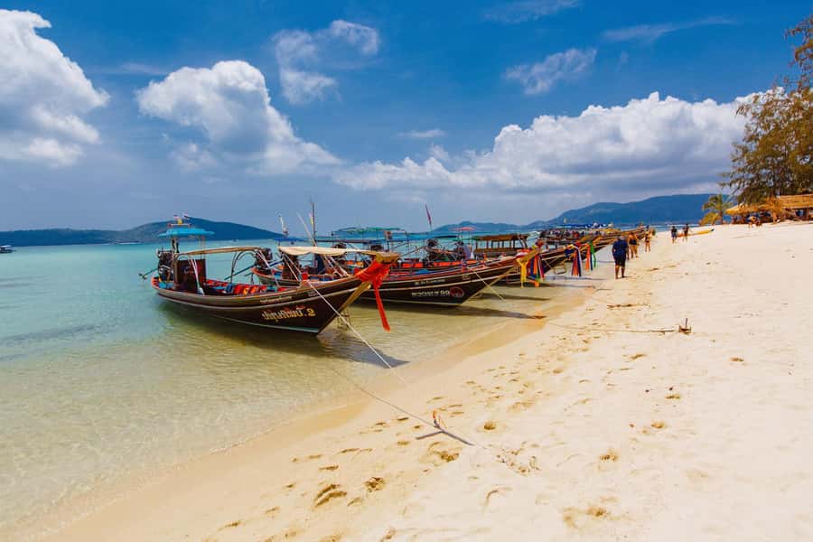 Koh Samui: Pig Island Private Longtail Boat Tour - Koh Madsum / Pig Island time: beach, shade, and pig interactions