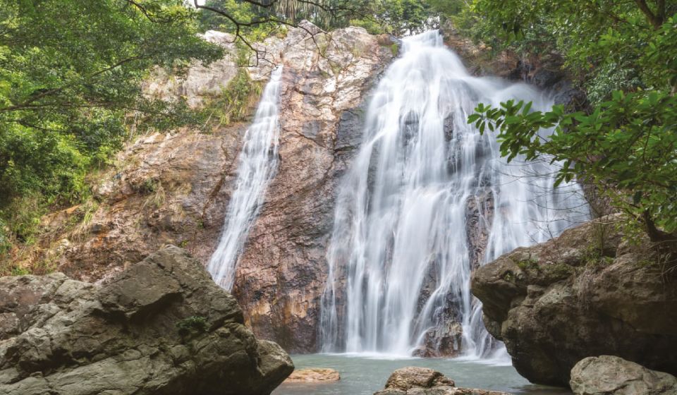 Koh Samui: Private 4x4 Jungle Adventure with Expert driver - Hin Ta Hin Yai: Watching the Beach Weirdness Up Close