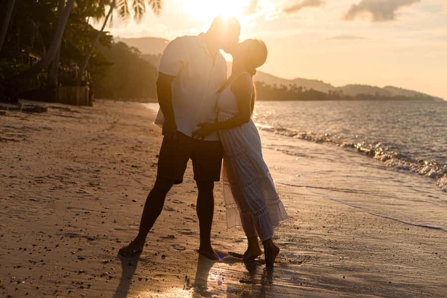 Koh Samui: Private Photoshoot for Couples & Families - Why this feels good for couples and families