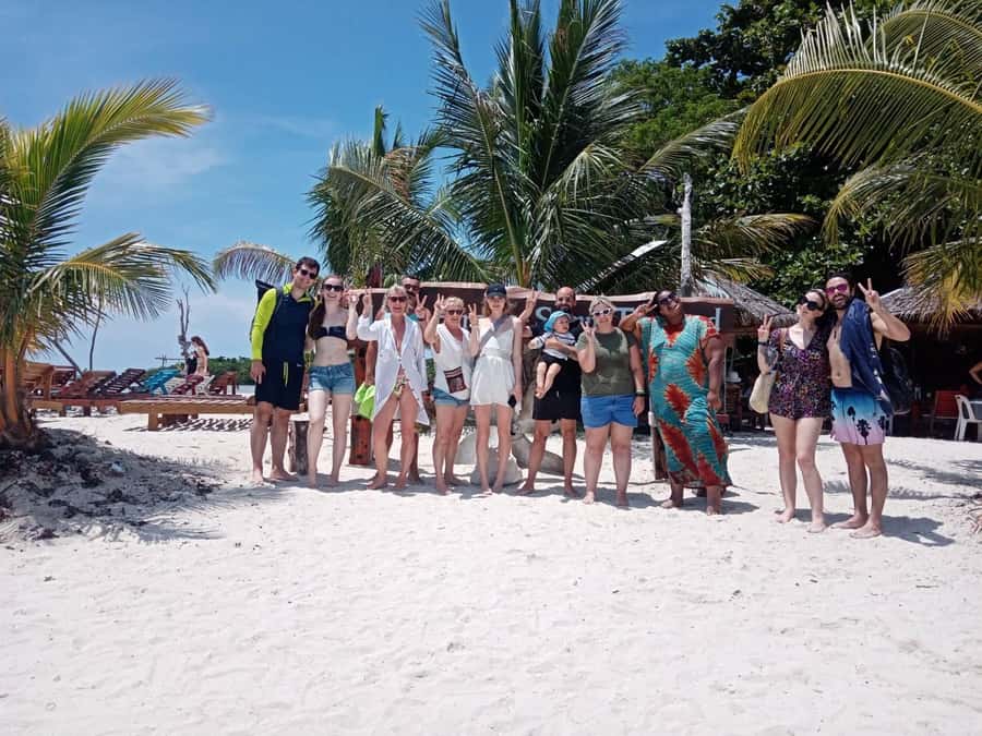 Koh Samui: Private Speedboat to Pig Island with Snorkeling - Who Should Book This Private Pig Island and Koh Tan Tour