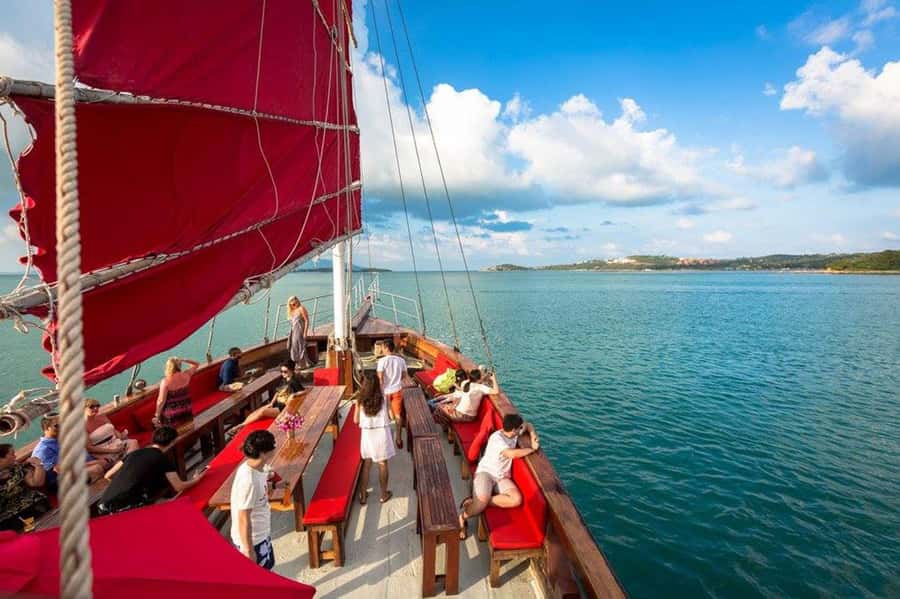 Koh Samui: Red Baron Romantic Sunset Dinner Cruise - Route Highlights: Som Island, Cheong Mon Beach, and the Gulf’s Quiet