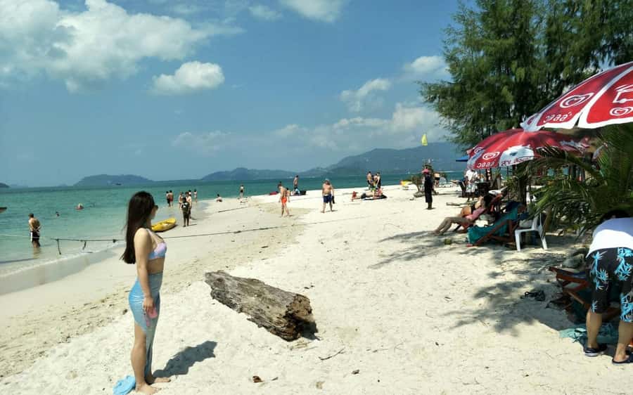 Koh Samui: Snorkeling and Kayaking by Speedboat - Koh Madsum beach time and lunch: the part you’ll actually remember