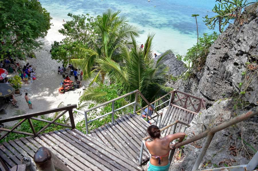 Koh Samui: Speedboat Adventure to Angthong's Hidden Gems - Koh Mae Ko: kayaking and the short hike toward Thale Nai views