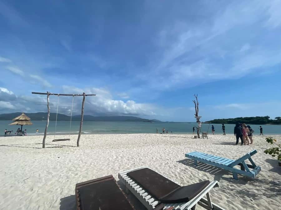Koh Samui: Sunset Pig Island and Snorkeling Koh Tan w/Dinner - What’s included in the $48 value (and what you’ll pay for separately)
