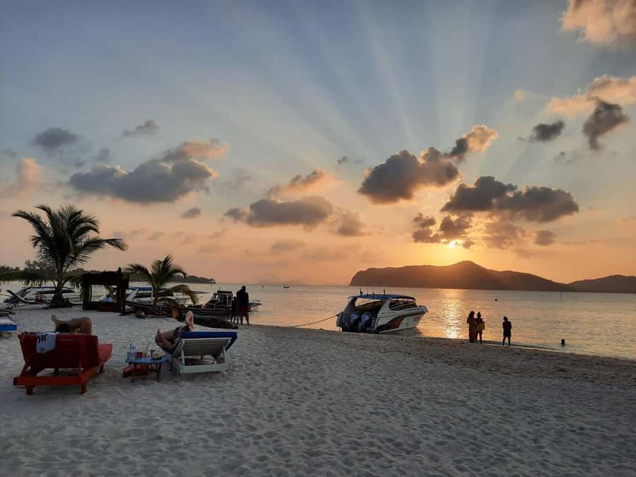 Koh Samui: Sunset Pig Island and Snorkeling Koh Tan w/Dinner - Getting from your hotel to the water (and why the timing matters)