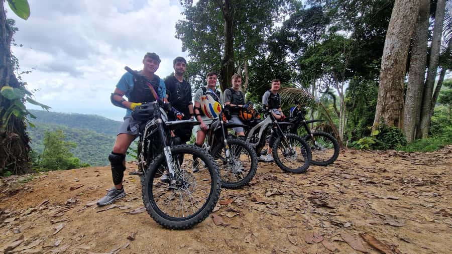 Koh Samui: Surron Electric Dirt Bike Jungle Adventure 2H - Temple + Panoramas on the Advanced Tour