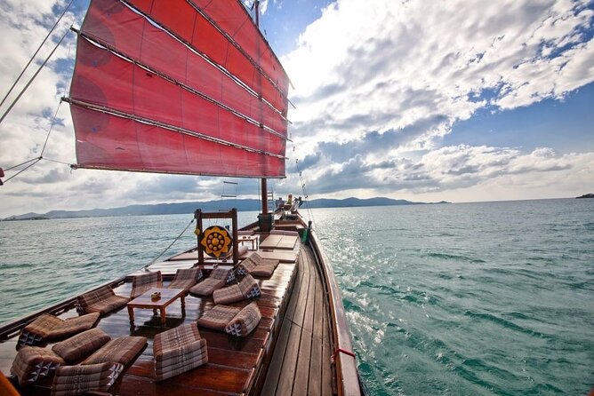 Koh Samui to Koh Phangan Island Full-Day Cruise with Sunset - Lunch on the Water: Five Thai Dishes, Plus Fruit and Pastries