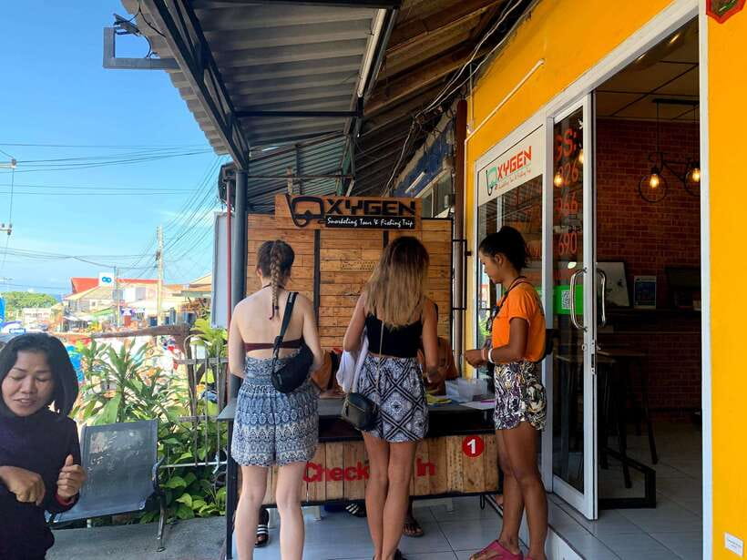 Koh Tao: Premium Snorkel Tour to Koh Nangyuan Bays by Oxygen - Midday fuel: vegan/chicken lunch, panna cotta, and caffeine