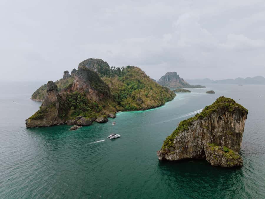 Krabi: 4 Island Premium Yacht with Snorkeling & Clear Kayak - Gear, rules, and simple packing advice