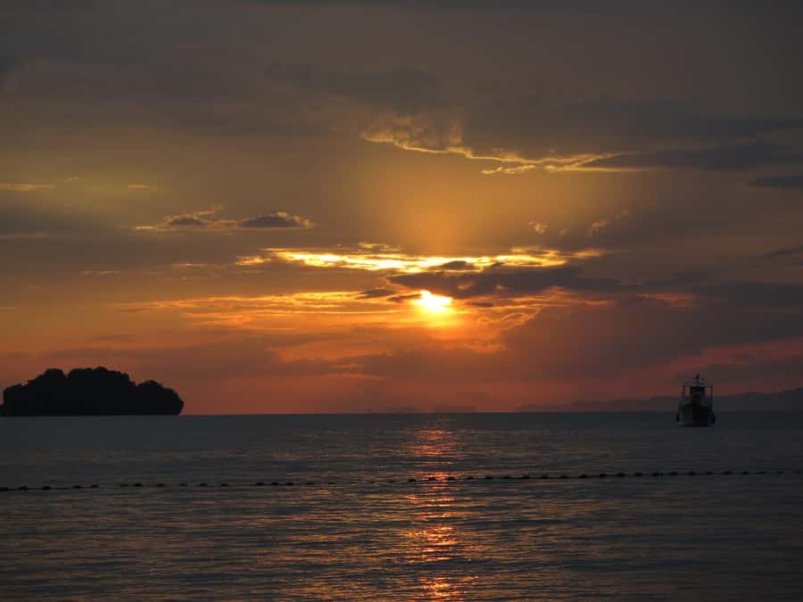 Krabi: 4 Island Sunset Small Group Tour with Night Snorkel - Phranang Beach and the sunset club sandwich stop