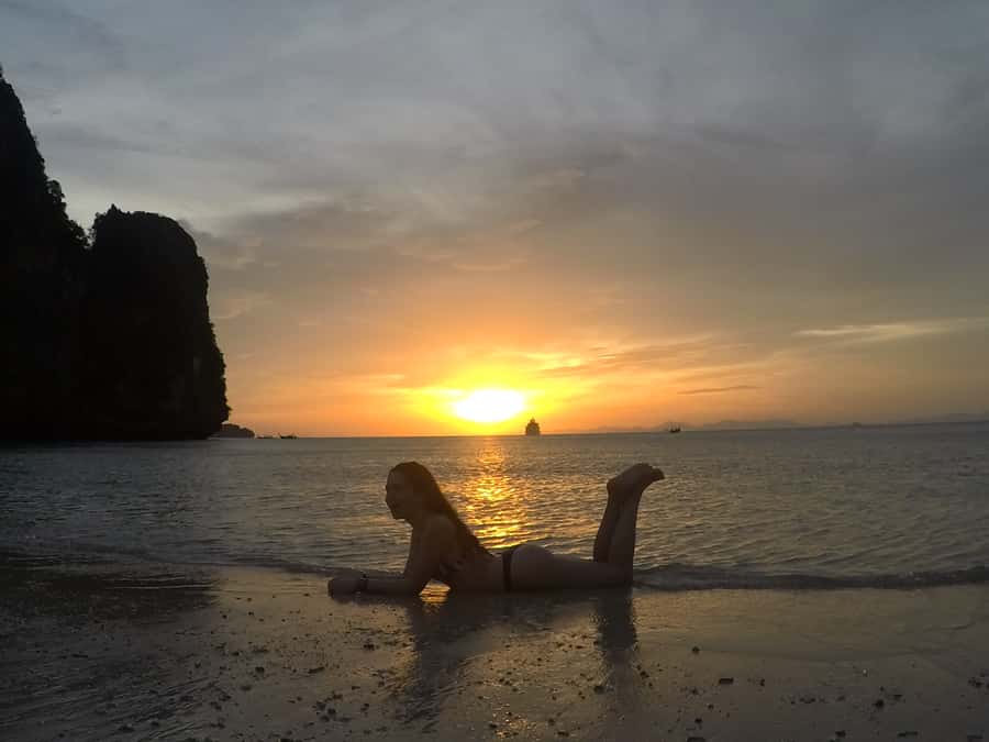 Krabi: 4 Island Tour, Sunset+Plankton, Small Group 12 pax - Stop 4: Koh Yawasam snorkeling in clear water