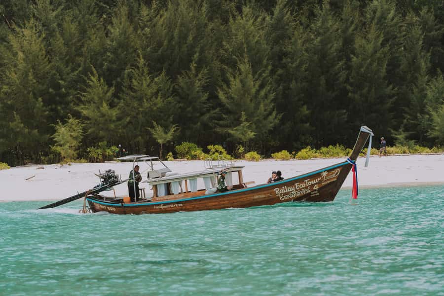 Krabi: 4-Islands Luxury Longtail Boat Private Half Day Tour - Tub Island (Ko Tup): A Breather on the Route