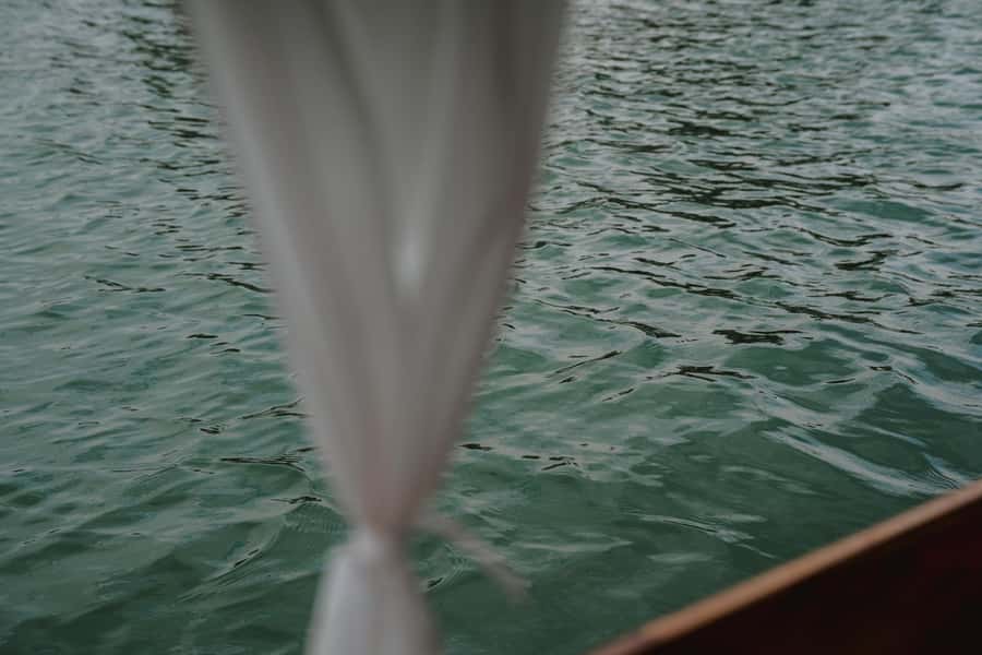 Krabi: 4-Islands Luxury Longtail Boat Private Half Day Tour - Poda Island: Lunch, Swimming Time, and the Point of the Picnic