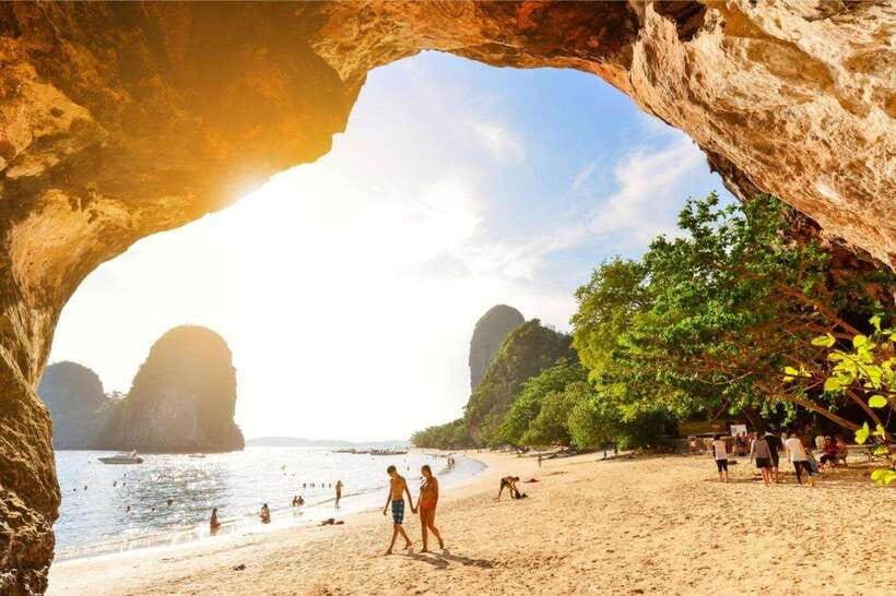 Krabi: 4 Islands Tour by Speedboat with Lunch and Snorkeling - A fast six-hour sampler of Krabi’s limestone islands