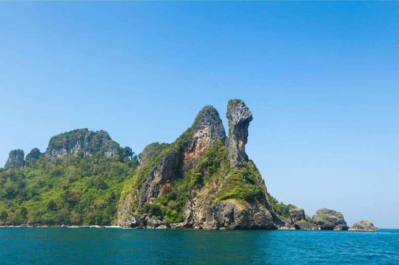 Krabi: 4 Islands Tour by Speedboat with Lunch and Snorkeling - Hotel pickup and the speedboat ride: the logistics that can make or break the day