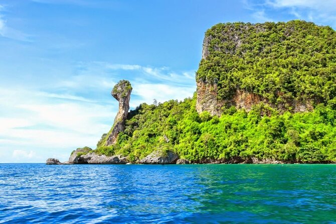 Krabi 7 Islands Snorkeling Sunset and Bioluminescence with dinner - Poda Island at sunset: the dinner is a real part of the day