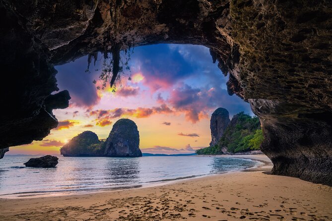 Krabi 7 Islands Snorkeling Sunset and Bioluminescence with dinner - Longtailboat reality check: comfortable enough for the plan