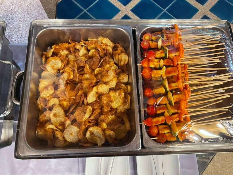 Krabi: 7 Islands Sunset Tour & BBQ & Bioluminescent Plankton - Poda Island sunset BBQ: what’s included, where it happens, and how to expect it