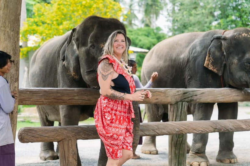 Krabi: Ao Nang Elephant Sanctuary Half-Day Tour - Bathing and cooling off: the cleaning pool experience