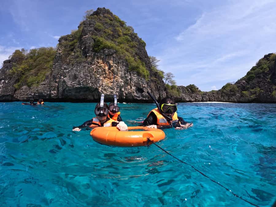 Krabi Aonang: Koh Rok & Koh Haa Snorkelling Day Trip + Lunch - Key takeaways before you go