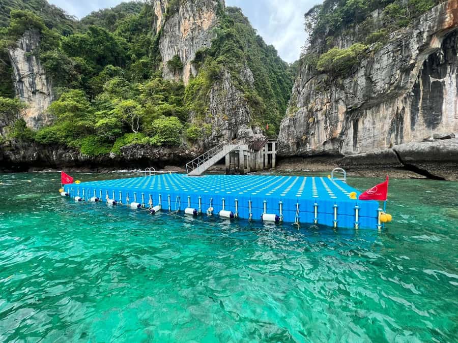 Krabi: Early Bird Phi Phi, Maya & 4 Islands Speedboat Tour - Why the early-bird Maya Bay timing matters
