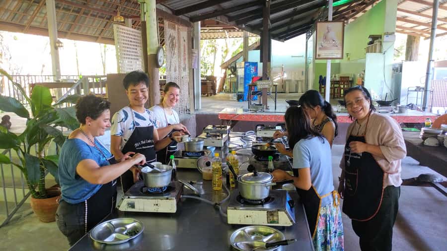 Krabi: Evening Thai Cooking Class at Ya's Cookery - Key things to know before you go