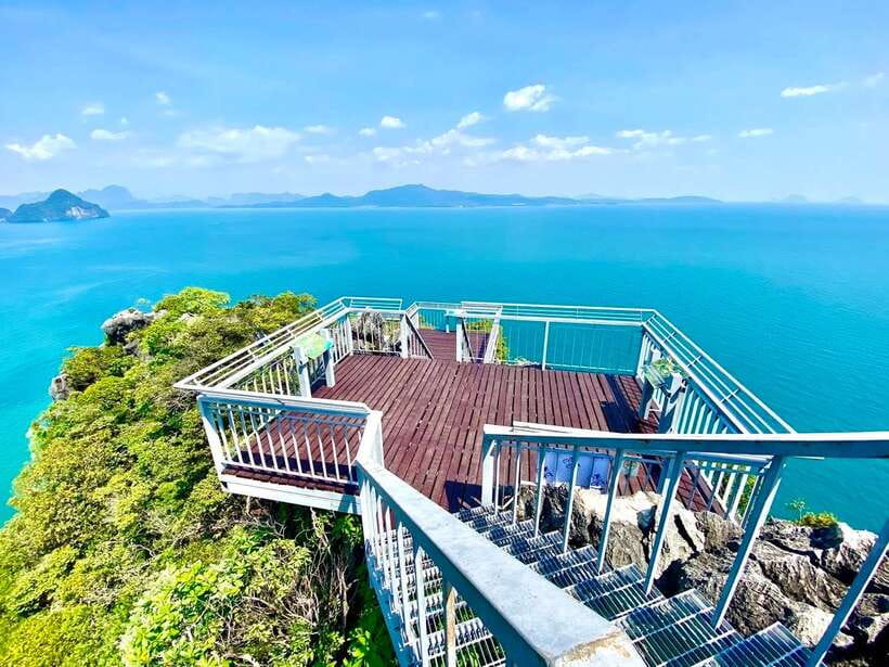 Krabi: Hong Island Longtail Boat & Kayak Tour w Buffet Lunch - Lunch by the shore: simple Thai buffet, well timed