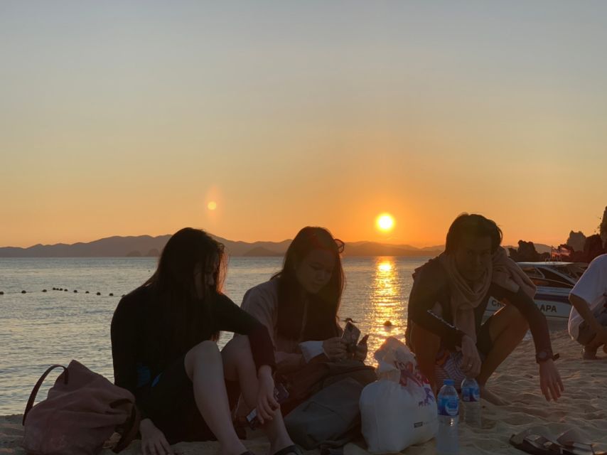 Krabi: Hong Island Sunset Tour w/ Beach Dinner+Night Snorkel - Hong Island: swimming and snorkeling on white sand