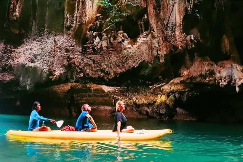Krabi: Hong Island with Kayaking by speedboat - Hong Lagoon: the limestone-cliff show you came for