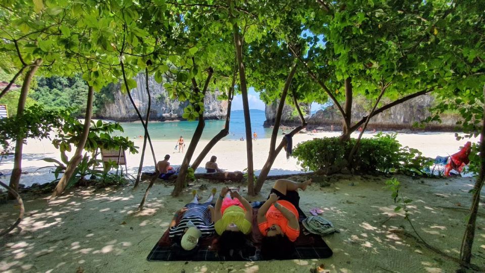 Krabi: Hong Islands Day Trip by Speedboat with Lunch - Why Hong Islands Feels Like a Film Set