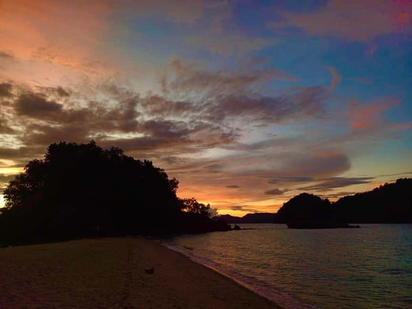Krabi: Hong Islands Sunset, Bioluminescent Plankton and BBQ - Hong Lagoon and Hong Island: cliffs, coral time, and the sunset payoff