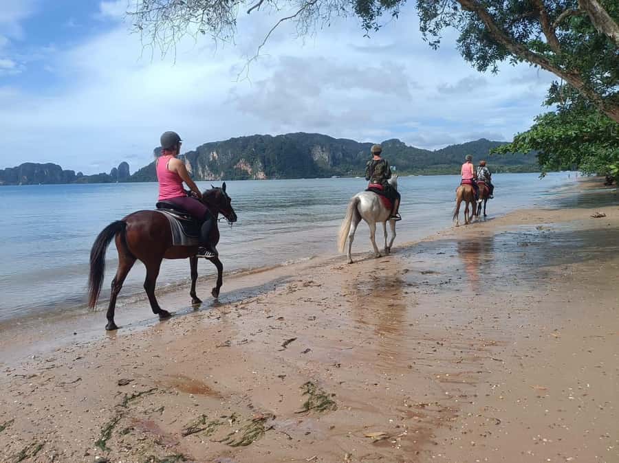 Krabi Horse Riding on the Beach and atv Extreme - Getting going from Ao Nang: tuk-tuk, stops, and countryside tempo