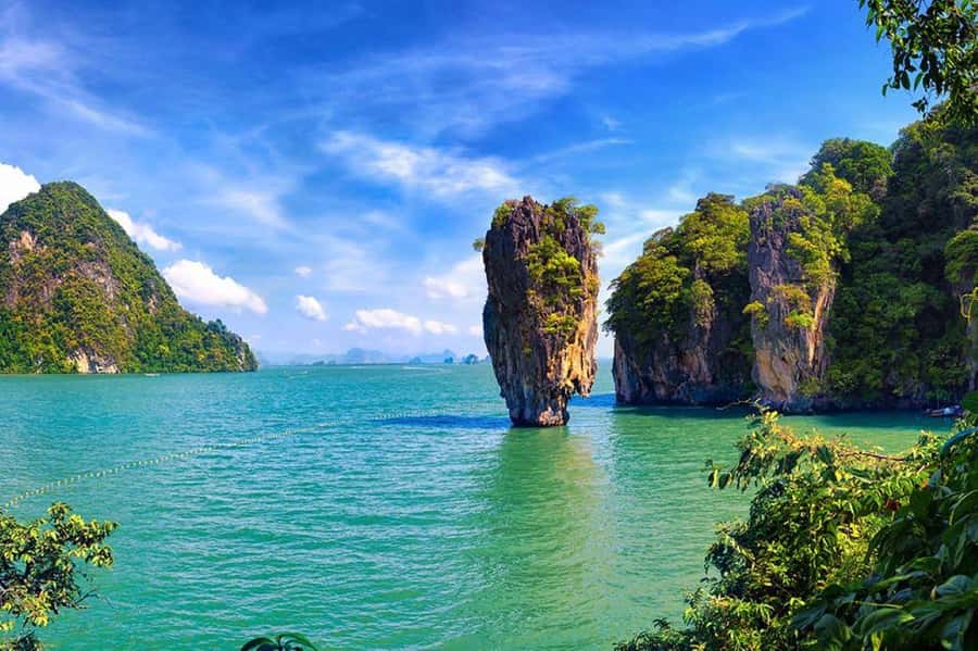 Krabi: James Bond Sightseeing Boat Tour with Buffet Lunch - Koh Panak: the caves and hidden lagoon scenery that drive the trip