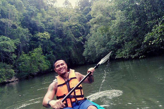 Krabi: Kayaking Tour at Ban Bor Thor Ancient Cave & Mangroves - Guides, group size, and what it feels like on the water