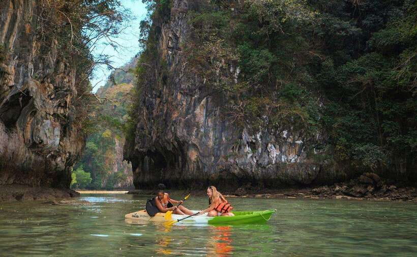 Krabi: Koh Hong Small Group Tour by Luxury Longtail Boat - Koh Hong Lagoon: why this tour exists at all