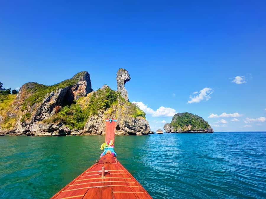 Krabi: Luxury Boat 7 Island Sunset With BBQ & Plankton Tour - Bioluminescent plankton on the return: a rare bonus