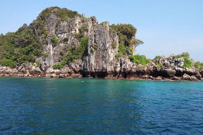 Krabi Nice Sea Snorkeling - Lunch, fruit, and staying fueled for snorkeling