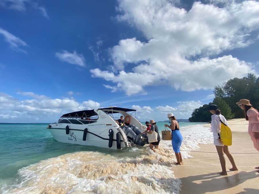 Krabi: Phi Phi Island Sunset Maya Bay and Four Islands Tour - Why the late Maya Bay plan makes a huge difference