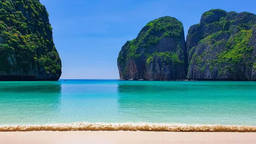 Krabi: Phi Phi Islands Full-Day Private Speedboat Charter - The day at a glance: timing, pacing, and where the hours go