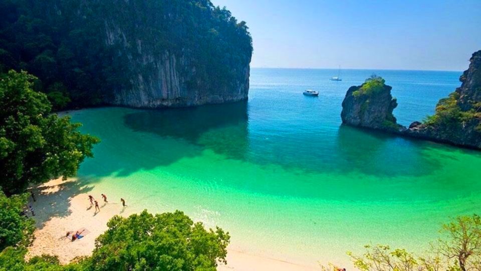 Krabi: Private Luxury Long-Tail Boat to Hong Island - Koh Pak Bia and Koh Lao La Ding: where snorkeling meets big views