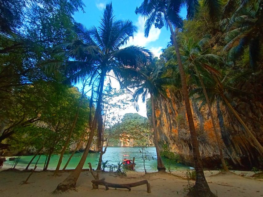 Krabi: Private Luxury Long-Tail Boat to Hong Island - Food, drinks, and the little inclusions that change the day