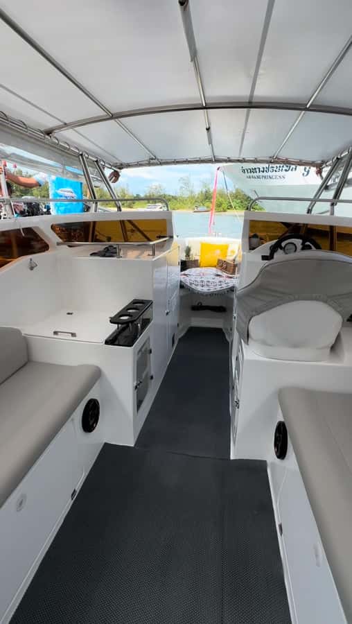 Krabi: Private Luxury Speedboat with picnic beach (4 island) - Picnic lunch on the beach: the meal that actually makes the day feel worth it