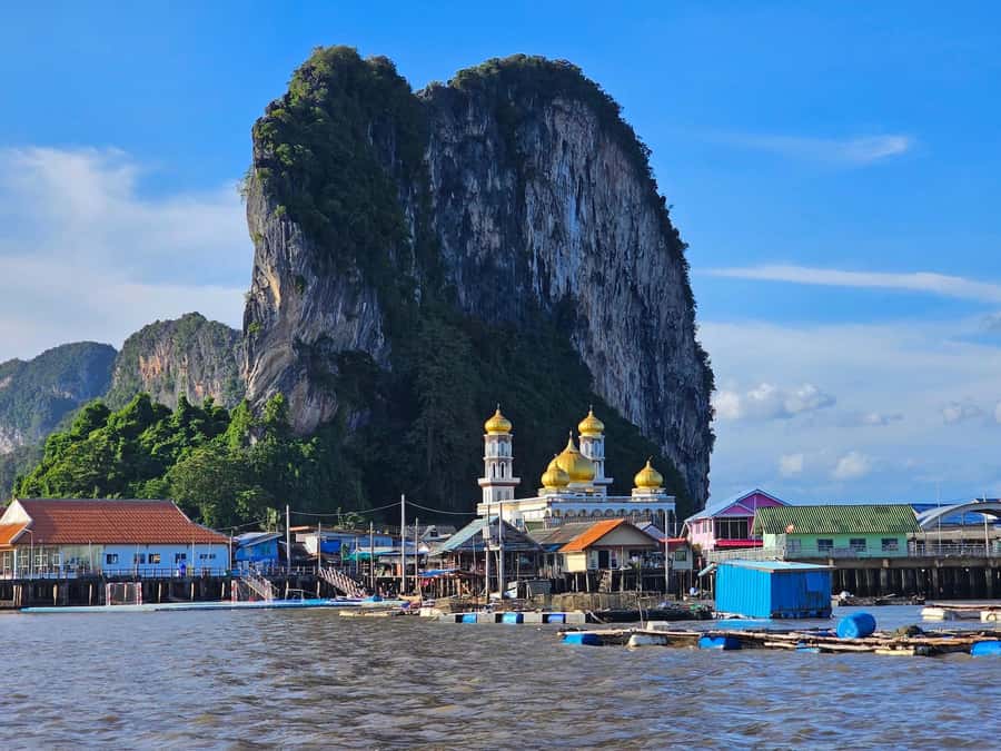 Krabi: Private Tour to James Bond, Ko Panyi & Samet Nangshe - James Bond Island: Ko Tapu photo time and swimming