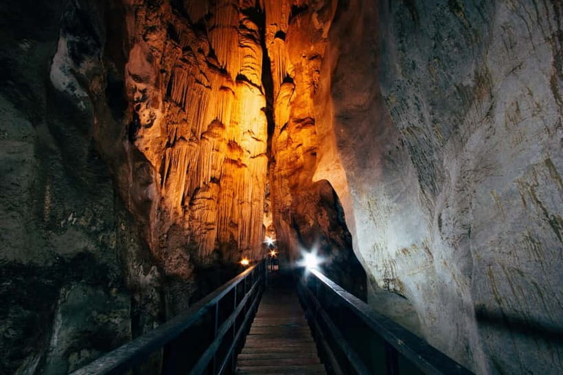 Krabi: Railay Beach & Caves + Jurassic World : Rebirth Sites - Railay East Bay: local snacks, a breather, and the cliff-jungle view