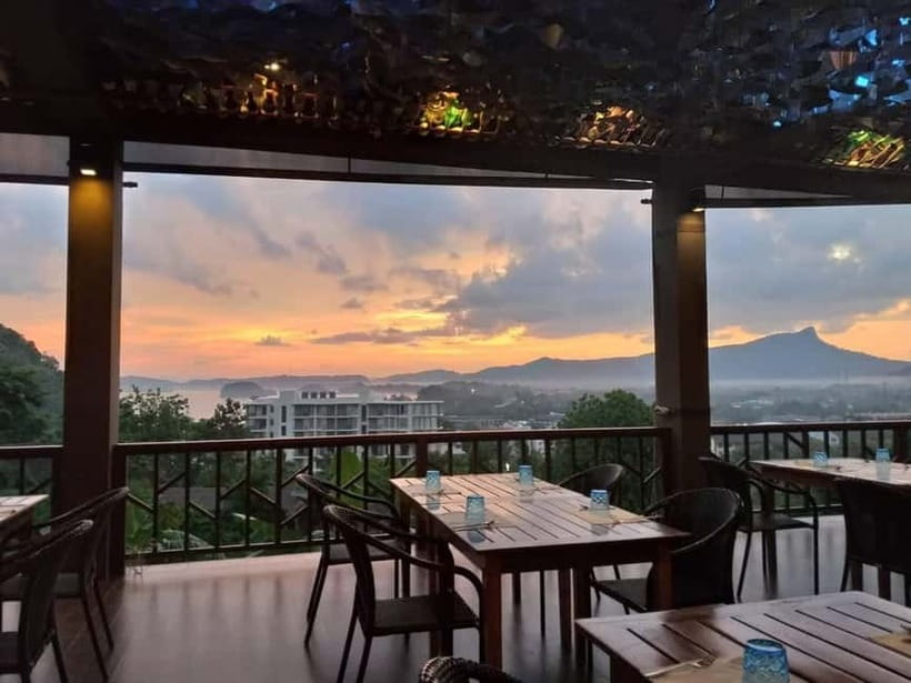 Krabi: Romantic Set-Menu Candlelight Dinner - Key highlights at a glance