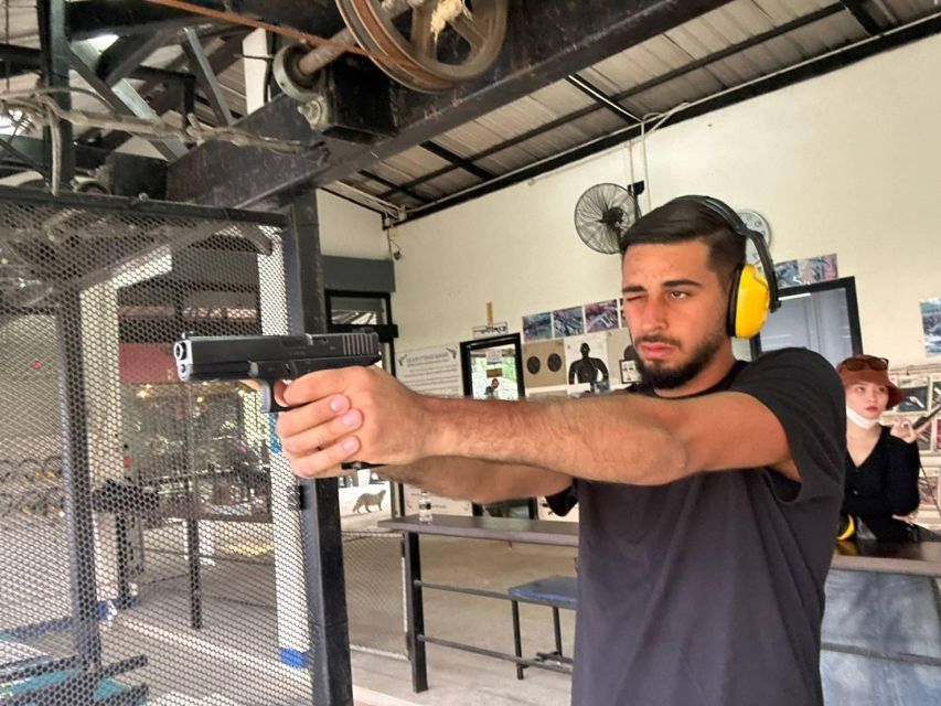 Krabi shooting range (9mm GLOCK17 10 bullet) - Krabi Glock 17 range: what you actually do for the $33 price